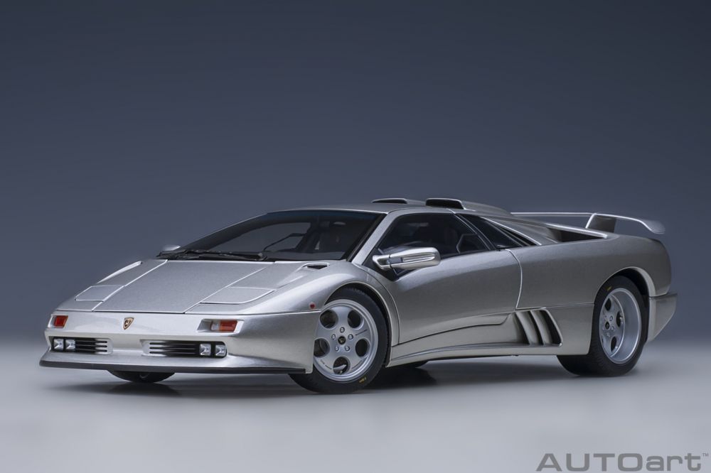 23/10/si/autoart-lamborghini-diablo-se-jota-118-1.jpg