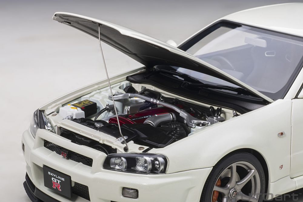 AutoArt Nissan Skyline R34 V-spec II bel 1:18