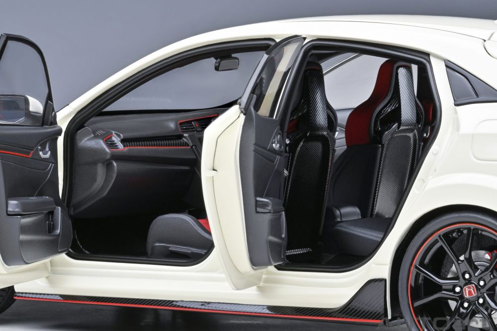 Honda Civic Type R (FK8) 2021 1:18 bela