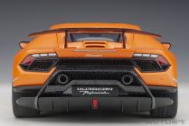AutoArt Lamborghini Huracan Performante 1:12