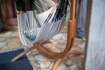 La Siesta viseči stol Udine s stojalom Eucalyptus Bio bombaž zebra