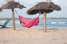 La Siesta potovalna viseča mreža Colibri fuksija