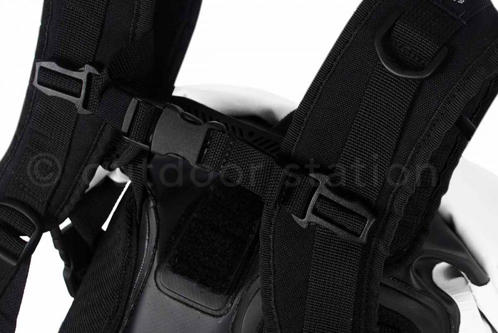 Večnamenski vodoodporni nahrbtnik Feelfree Roadster 15L Bela