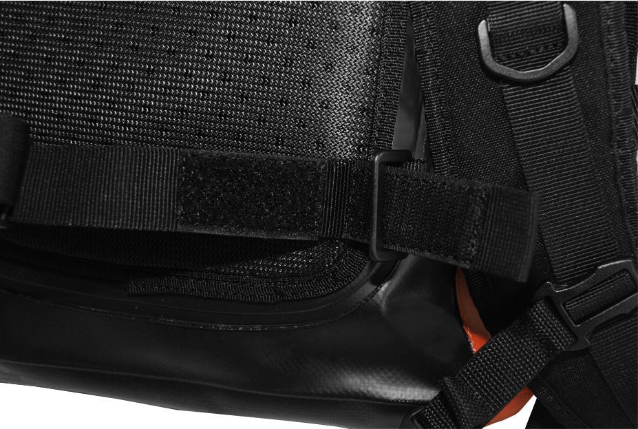 Večnamenski vodoodporni nahrbtnik Feelfree Roadster 25L Oranžna